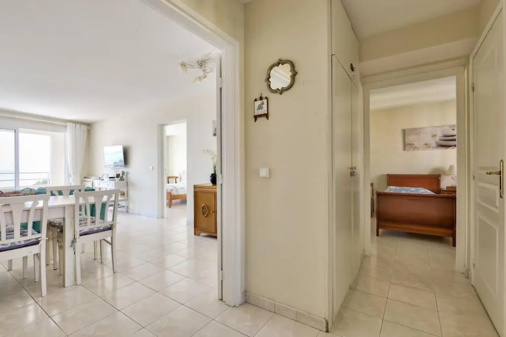 Apartment W 2 Bathrooms At 400M From The Beach Nice